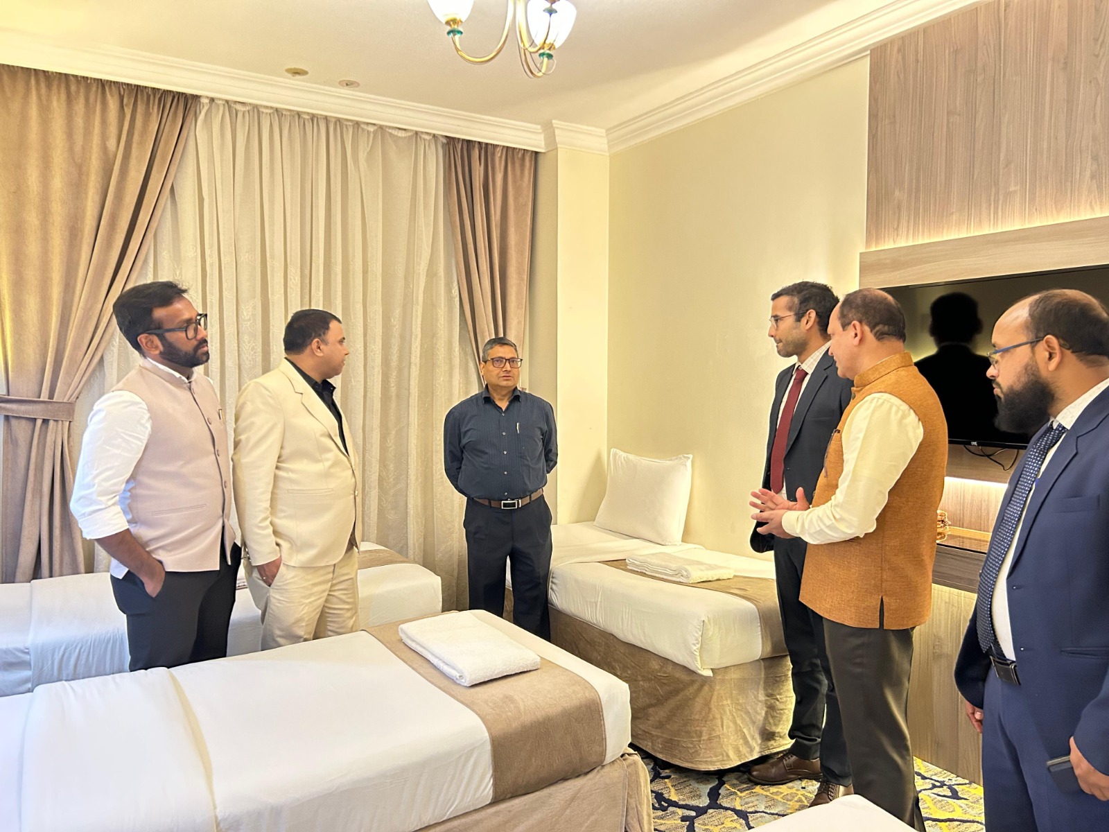 Secretary Dr. Chandra Shekhar Kumar reviewed Haj 2025 arrangements in Saudi Arabia on 11th April